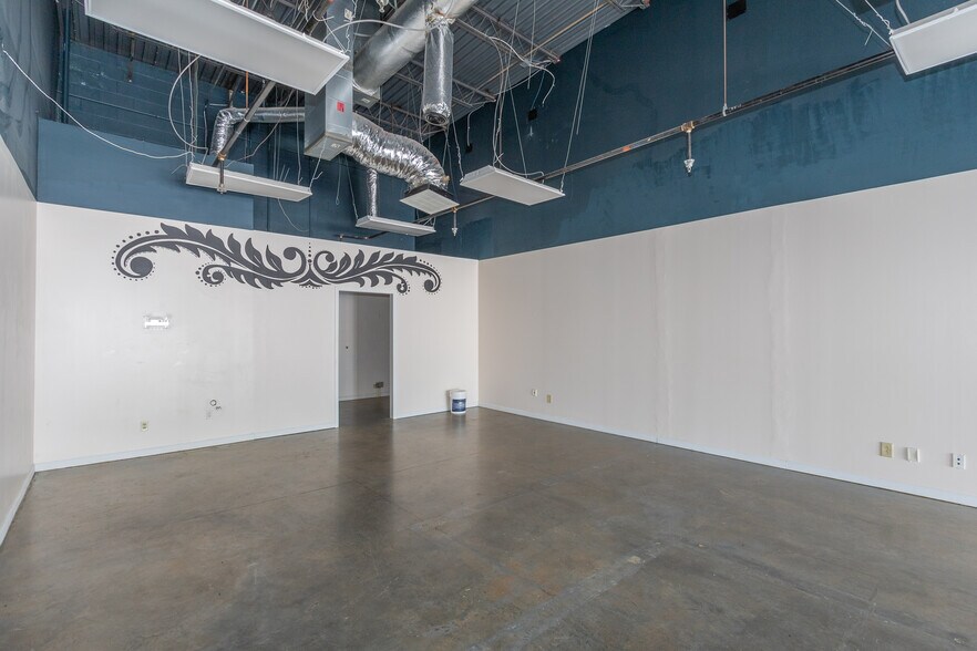 More Photos Of 4365-4373 Highway 24, Anderson Storefront Retail Office For Lease