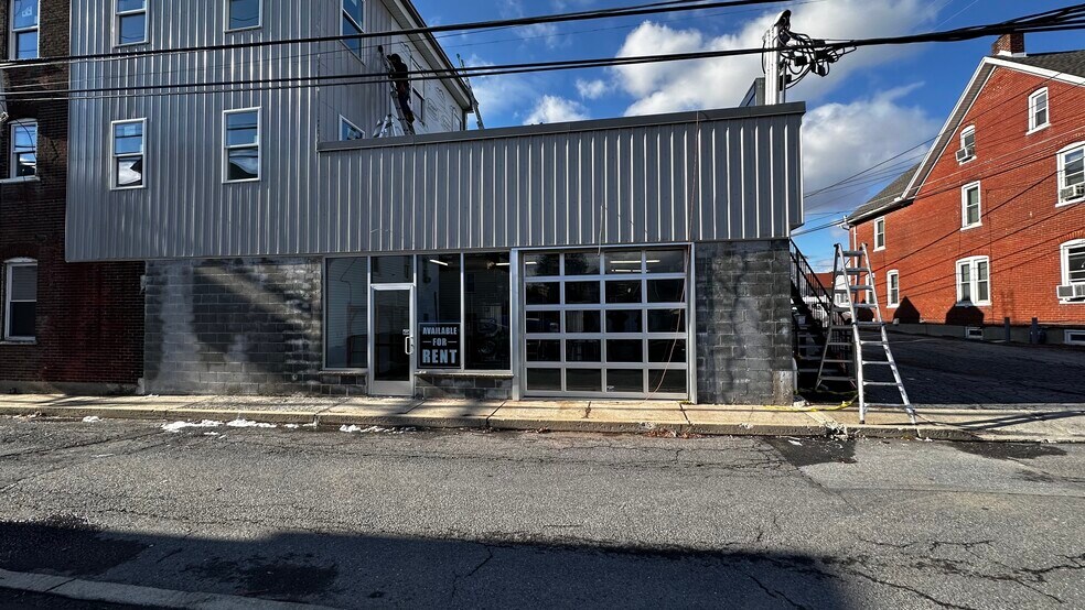 More Photos Of 35 Belvidere St, Nazareth Storefront Retail Residential For Sale
