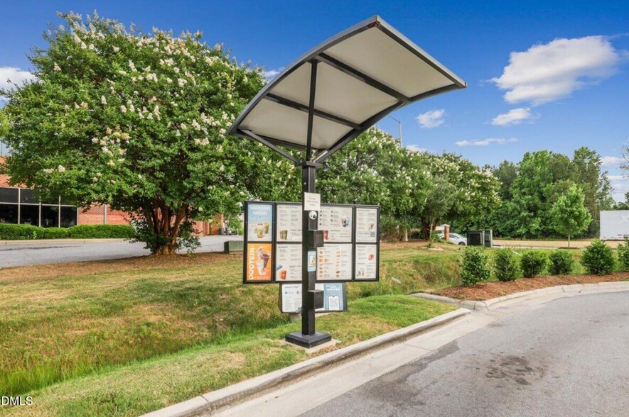 More Photos Of 1299 Mechanical Dr, Clayton Fast Food For Sale