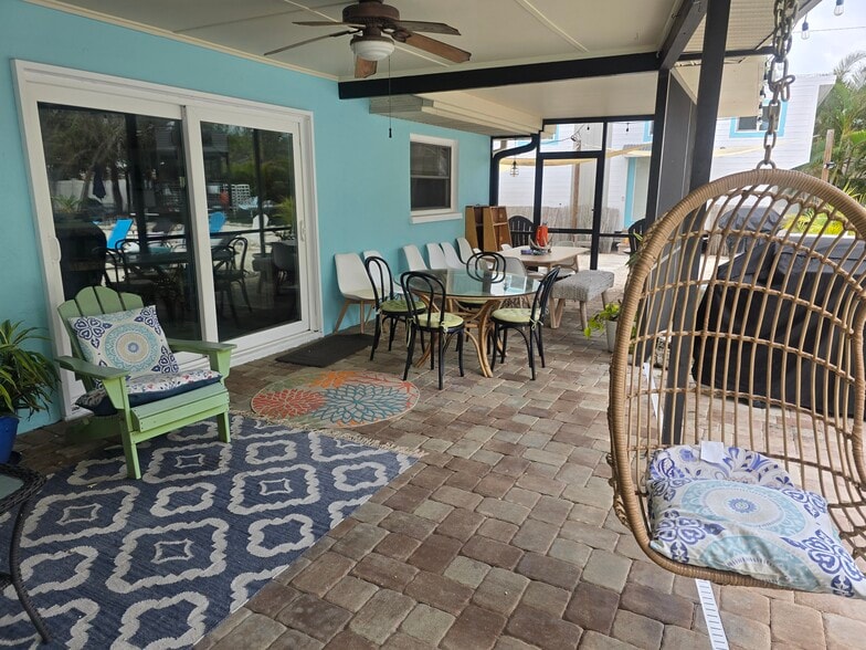 More Photos Of 108 75th St W, Bradenton Multifamily For Sale