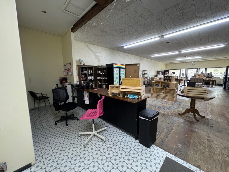 More Photos Of 87 S Main St, Keenesburg Storefront For Sale