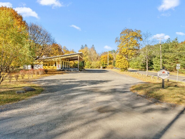 More Photos Of 261 Tinker St, Woodstock Restaurant For Sale