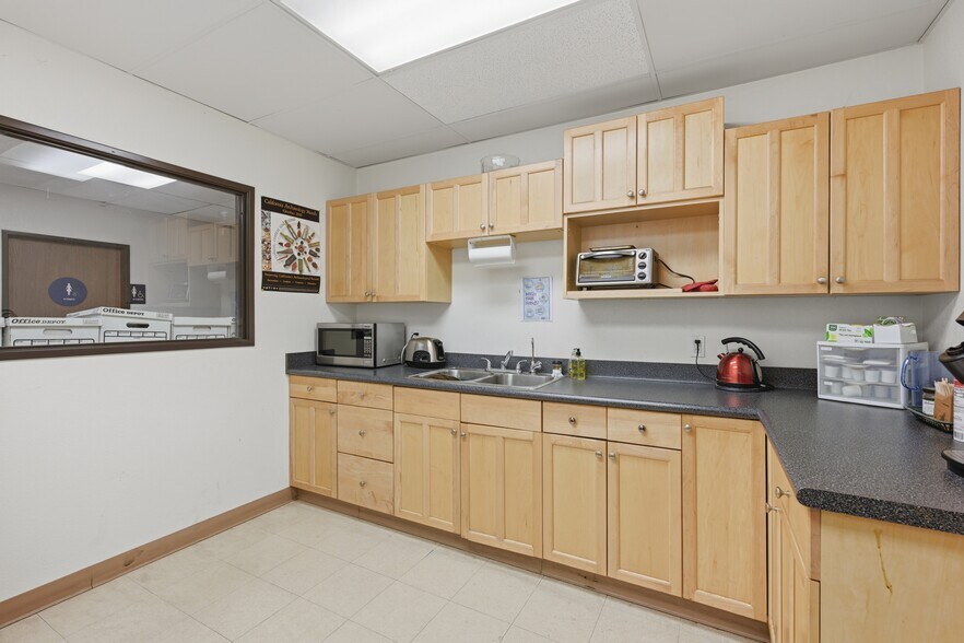 More Photos Of 14010 Poway Rd, Poway Freestanding For Sale