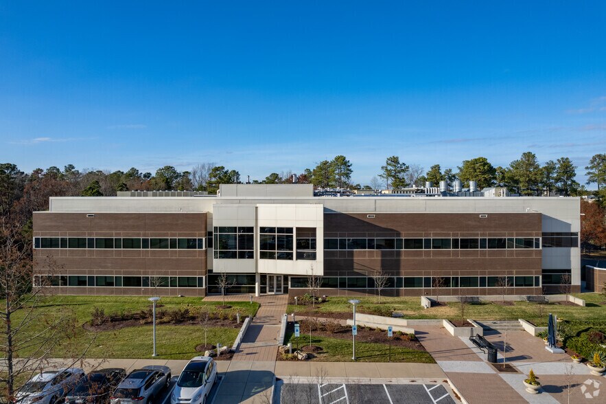 More Photos Of 7010 Kit Creek Rd, Morrisville Unknown For Lease