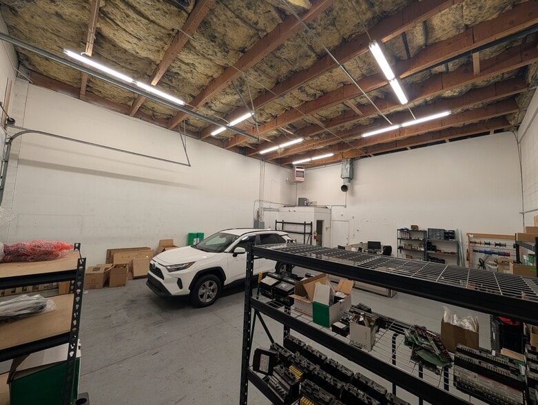 More Photos Of 6111 S Stratler St, Murray Flex For Lease