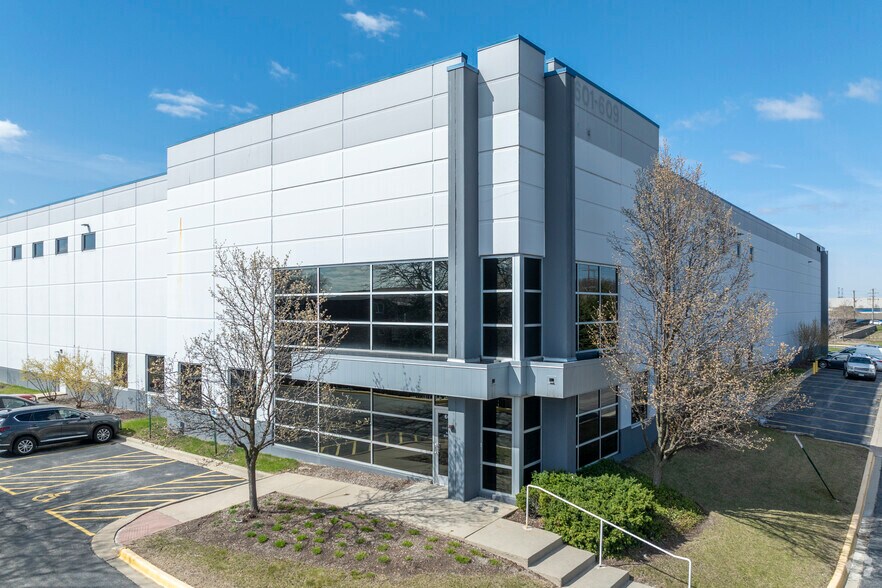More Photos Of 601-609 Dempster St, Mount Prospect Warehouse For Lease