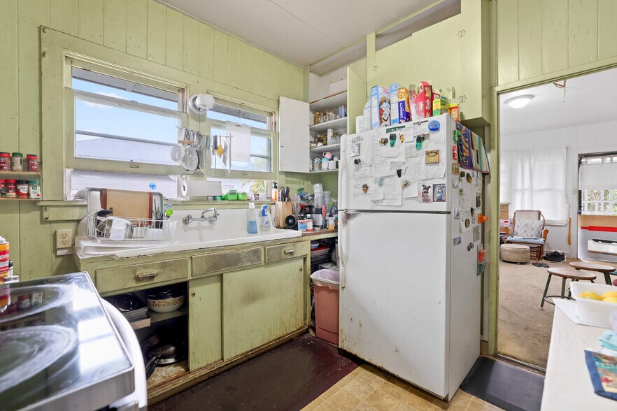 More Photos Of 2606 Nahaku Pl, Honolulu Multifamily For Sale