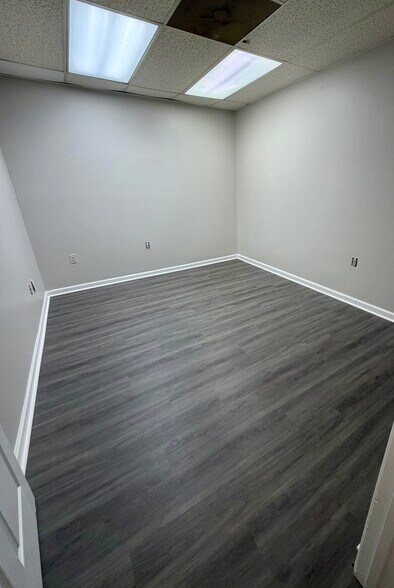 More Photos Of 118 Springhall Dr, Goose Creek Medical For Lease