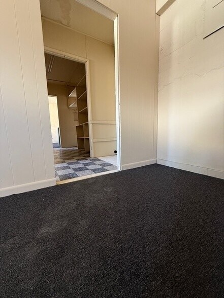 More Photos Of 4435 S Santa Fe Ave, Vernon Distribution For Sale