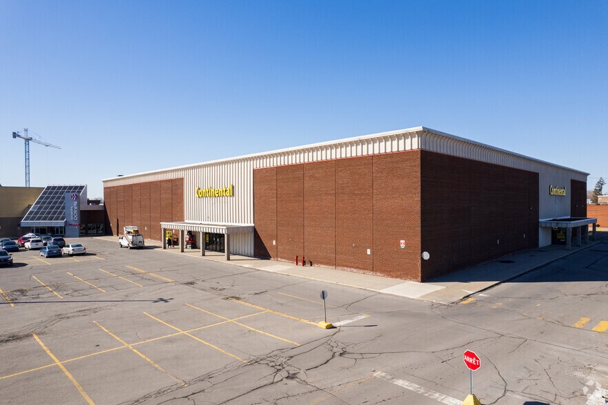 More Photos Of 310-484 Av Dorval, Dorval General Retail For Lease