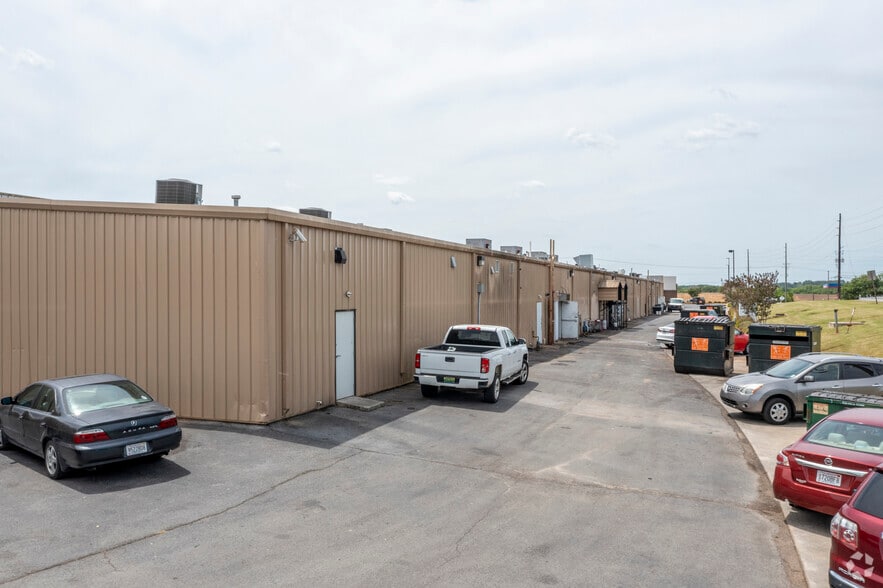 More Photos Of 3740-3760 Highway 53, Huntsville General Retail For Lease