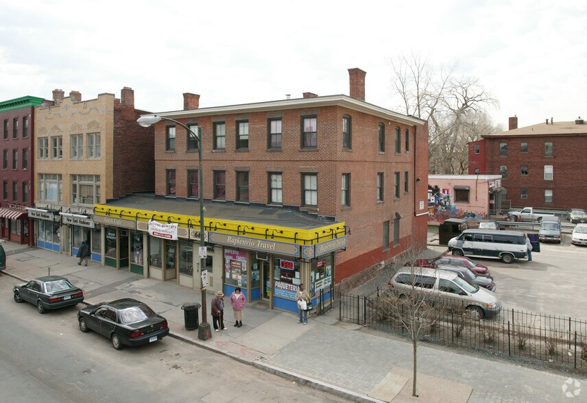More Photos Of 637-641 Park St, Hartford Storefront Retail Residential For Lease
