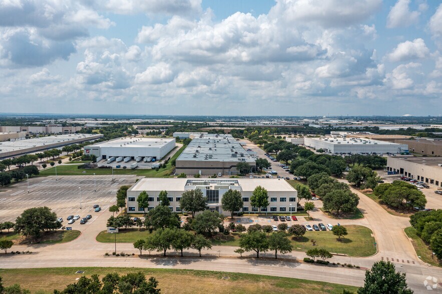 More Photos Of 15100 FAA Blvd, Fort Worth Office For Sale