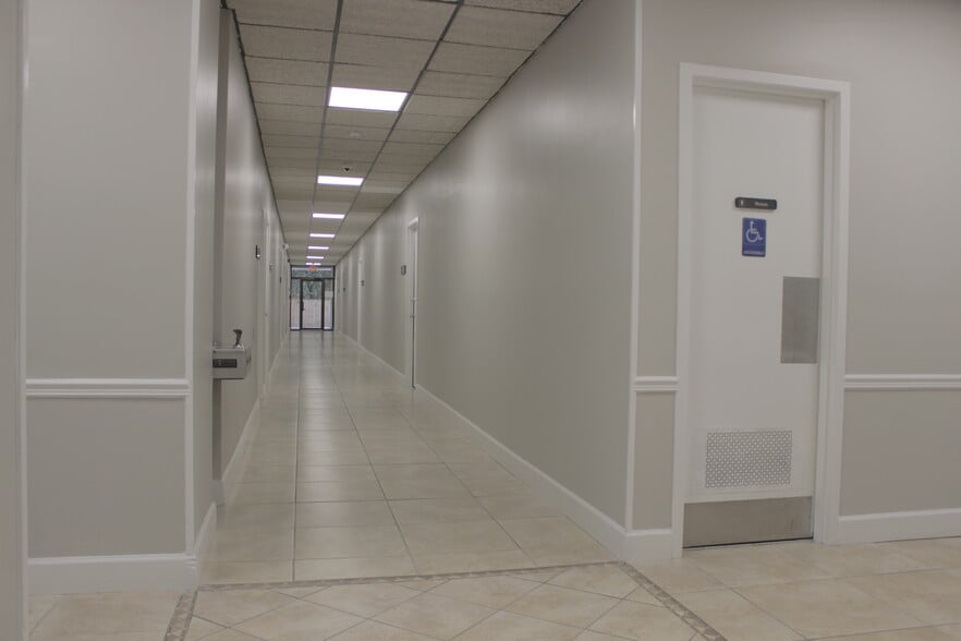 More Photos Of 103 Century 21 Dr, Jacksonville Office For Lease