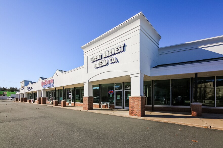 More Photos Of 425 Talcottville Rd, Vernon Freestanding For Lease