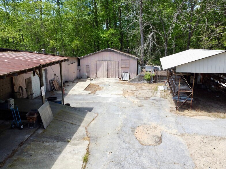 More Photos Of 3560 NW Highway 20, Conyers General Retail For Sale