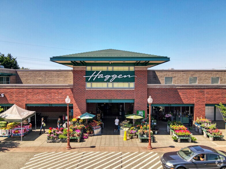 More Photos Of 8915 Market Pl NE, Lake Stevens Supermarket For Sale