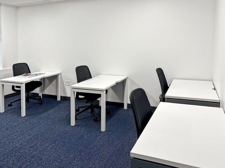 More Photos Of 29399 US Highway 19 N, Clearwater Office For Lease