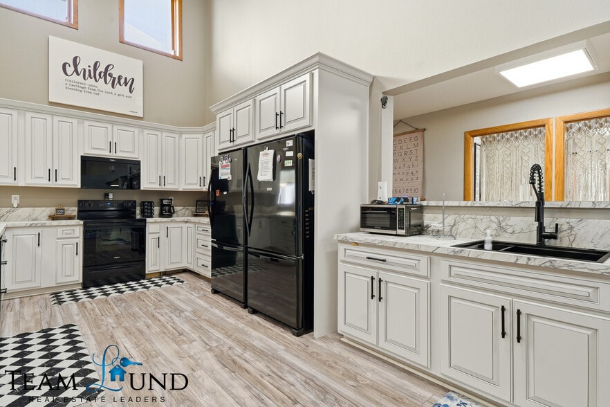 More Photos Of 915 S McKinley St, Casper Office Residential For Sale