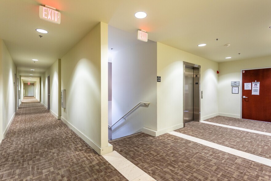 More Photos Of 576 N Sunrise Ave, Roseville Medical For Lease