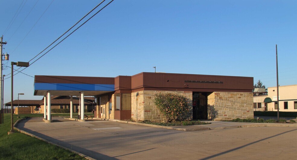 More Photos Of 2281 W 4th St, Mansfield Office For Sale