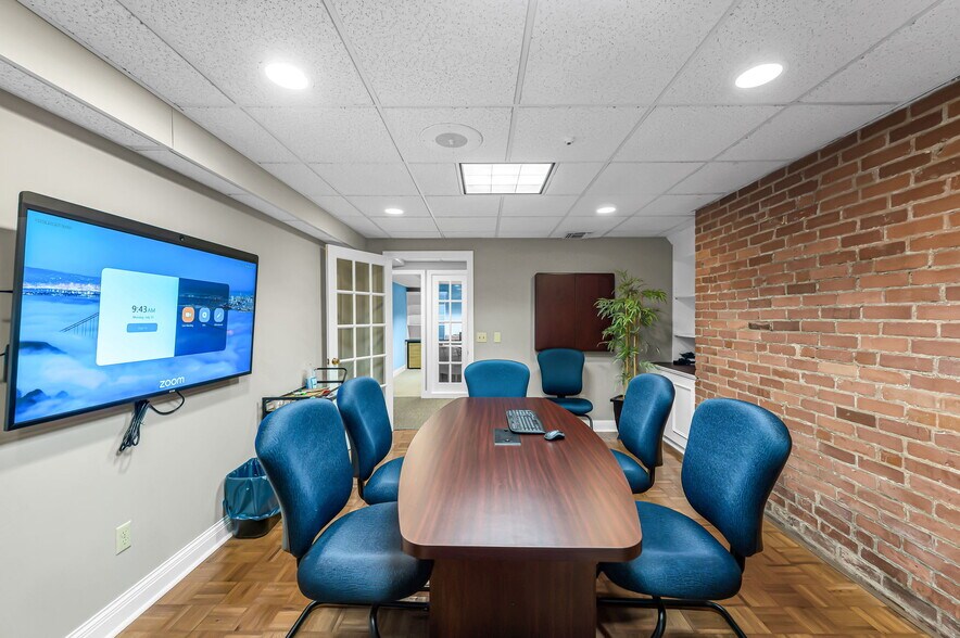 More Photos Of 101-107 South St, Pittsfield Office For Sale