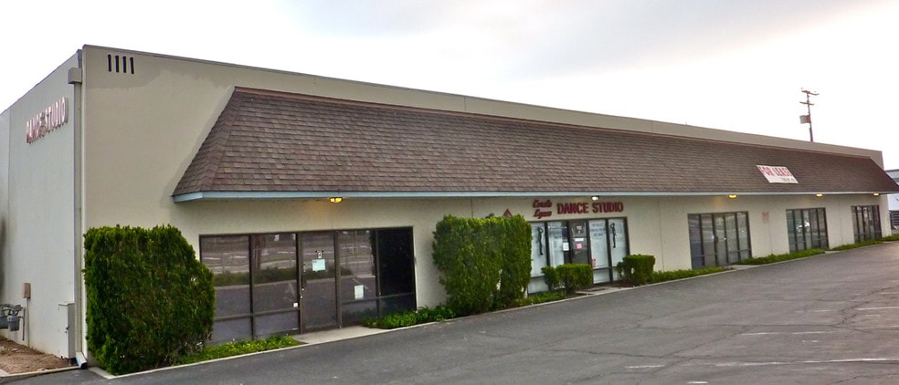 More Photos Of 1111 W Rialto Ave, Rialto Warehouse For Lease