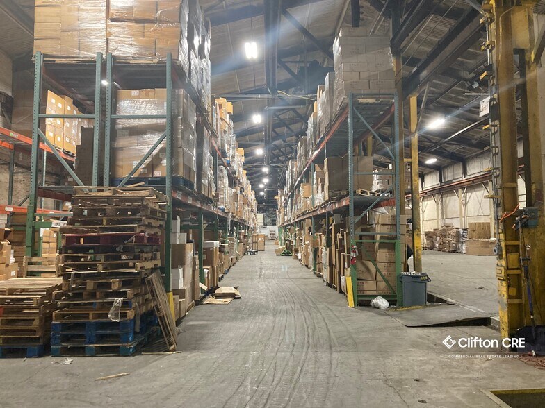 More Photos Of 126 E Dickerson St, Dover Warehouse For Lease