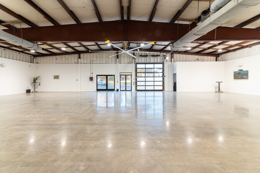 More Photos Of 1155 Victory Hwy, Burrillville Warehouse For Lease