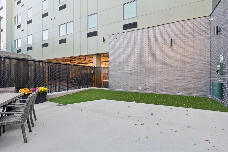 More Photos Of 34-40 Hudson St, Newark Apartments For Lease