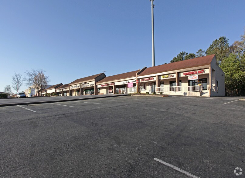 More Photos Of 2500 Cobb Pky SE, Smyrna Unknown For Lease