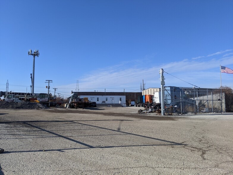 More Photos Of 9735 Industrial Dr, Bridgeview Light Distribution For Sale