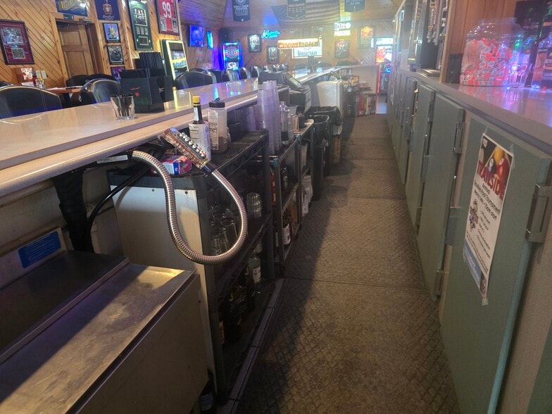 More Photos Of 8101 Schofield Ave, Weston Bar For Sale