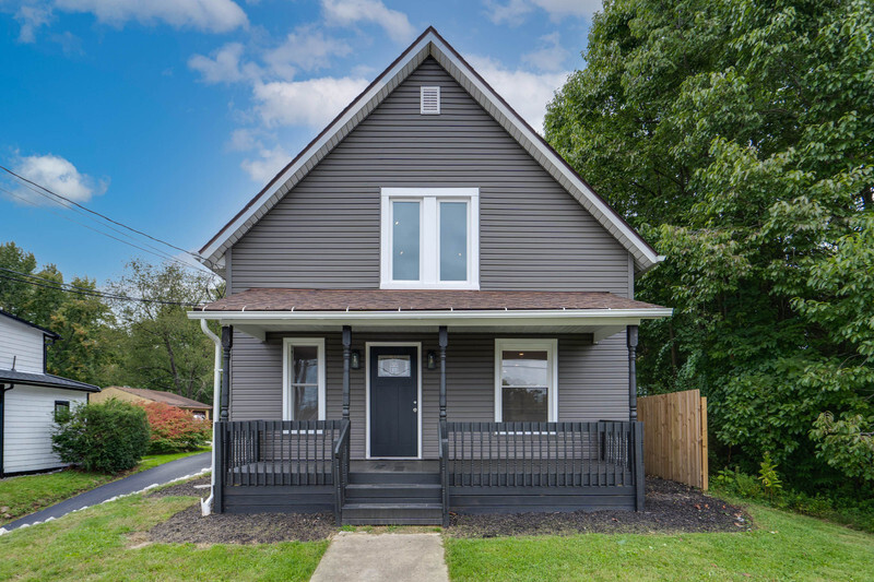 Primary Photo Of 8327 Cleveland Ave NW, North Canton Showroom For Sale