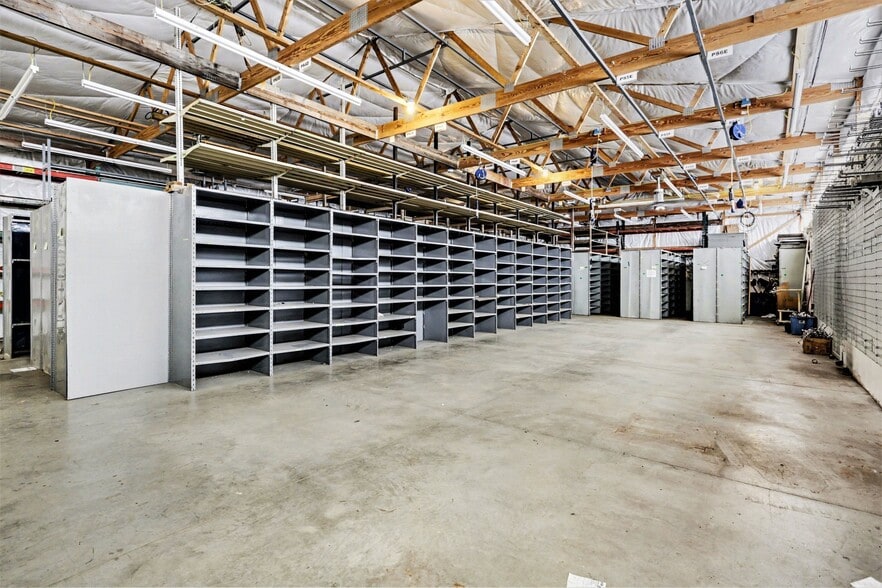 More Photos Of 240 Columbus st, Lithopolis Auto Repair For Sale