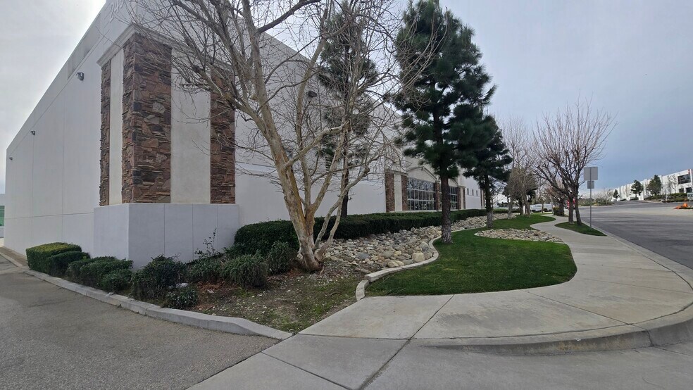 More Photos Of 2491 W Walnut Ave, Rialto Industrial For Sale