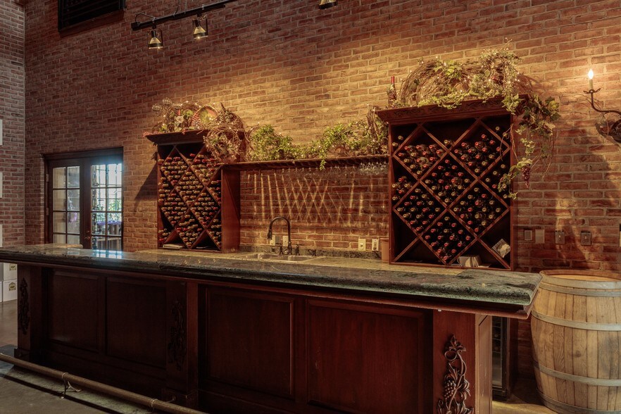 More Photos Of 2000 Champagne Blvd, Grapevine Specialty For Sale