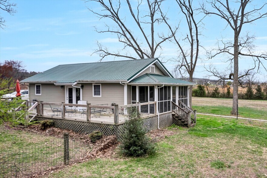More Photos Of 2036 Morganton Rd, Maryville Freestanding For Sale