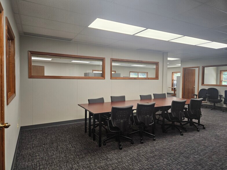 More Photos Of 1475 S Washington Ave, Saginaw Office For Lease