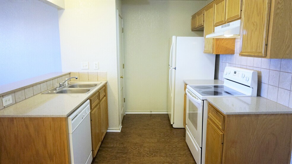 More Photos Of 411 E Central Texas Expy, Killeen Apartments For Sale
