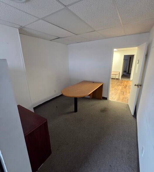 More Photos Of 2025 Maryland Ave, Baltimore Storefront Retail Office For Sale