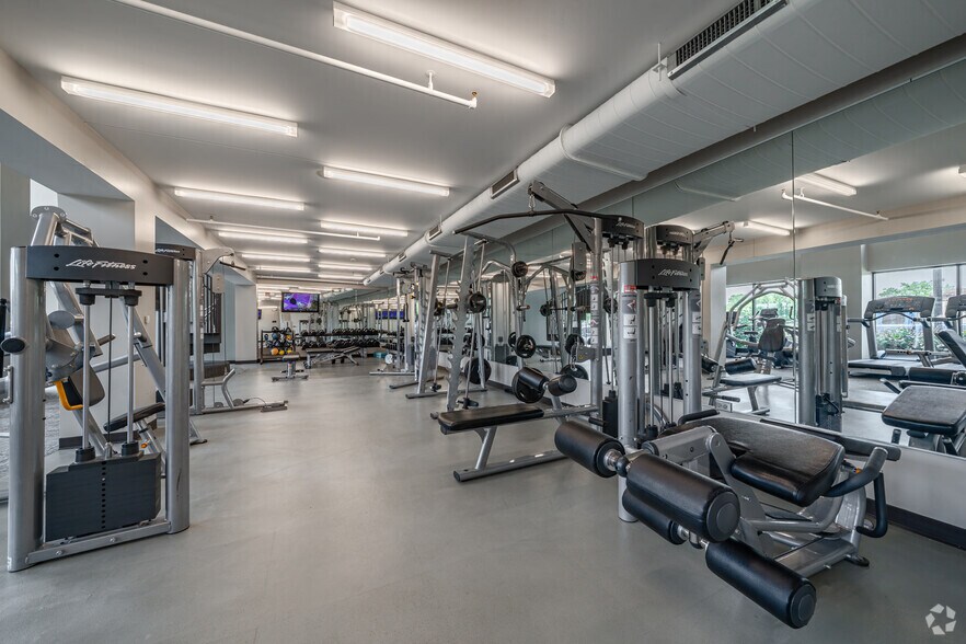 More Photos Of 9750 Crescent Park Cir, Orland Park Apartments For Lease