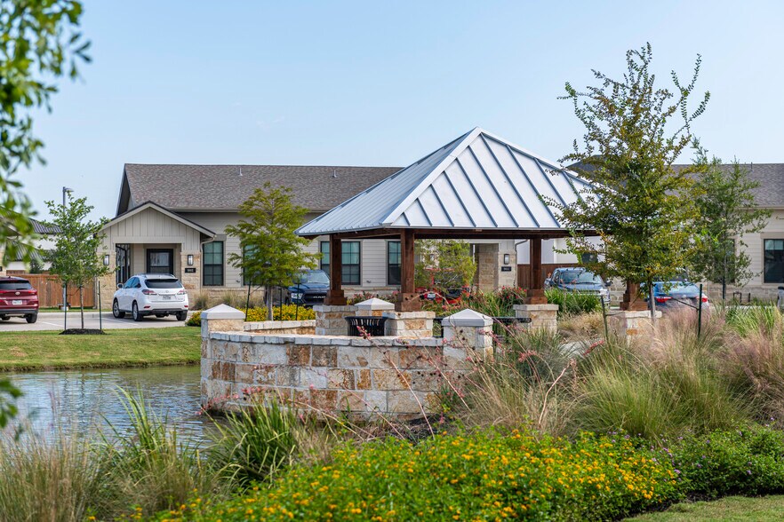 More Photos Of 10242 Greenhouse Rd, Cypress Office For Lease
