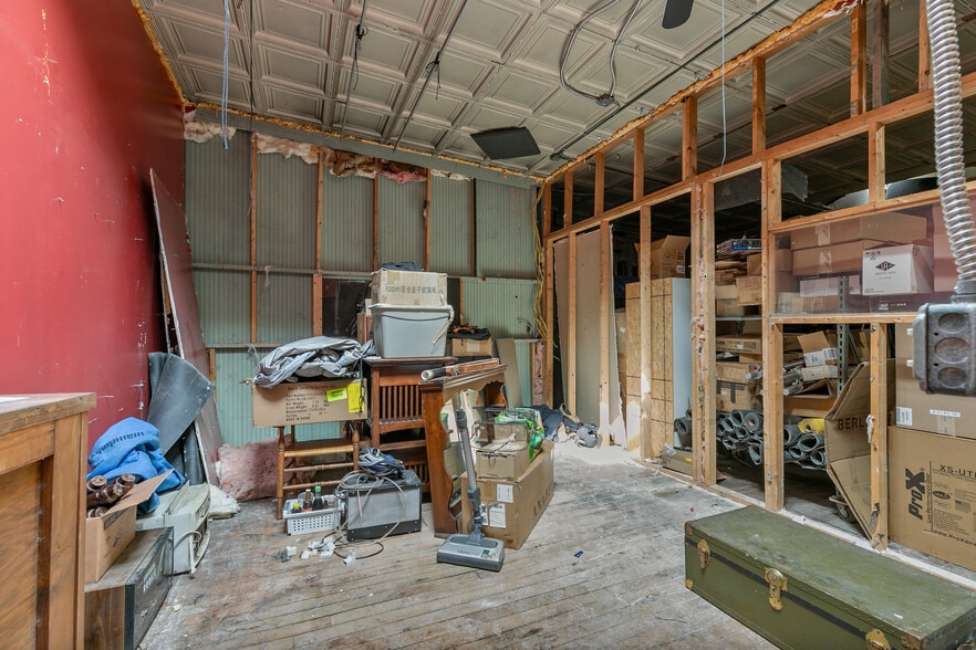 More Photos Of 310 W Broad St, Richmond Storefront For Sale