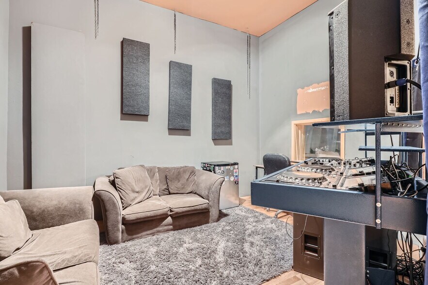 More Photos Of 11919 W I-70 N, Wheat Ridge Warehouse For Sale