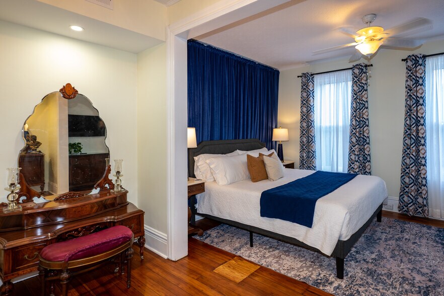 More Photos Of 33 Old Mission Ave, Saint Augustine Specialty For Sale