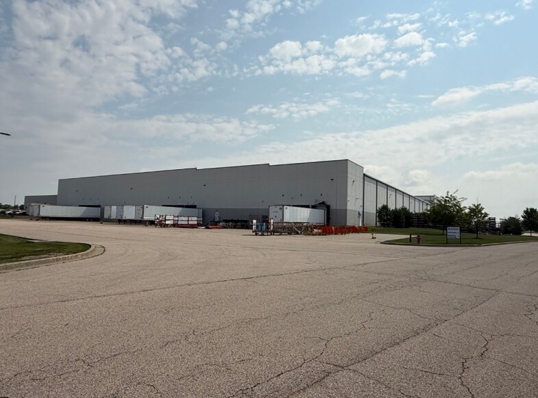 More Photos Of 675 Corporate Pky, Belvidere Industrial For Lease
