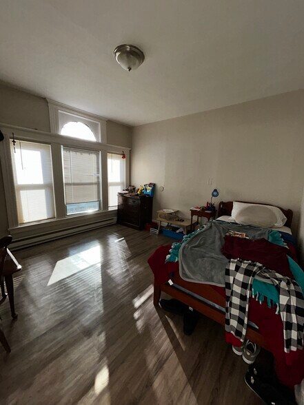 More Photos Of 34 Plaza Ave, Waterbury Apartments For Sale