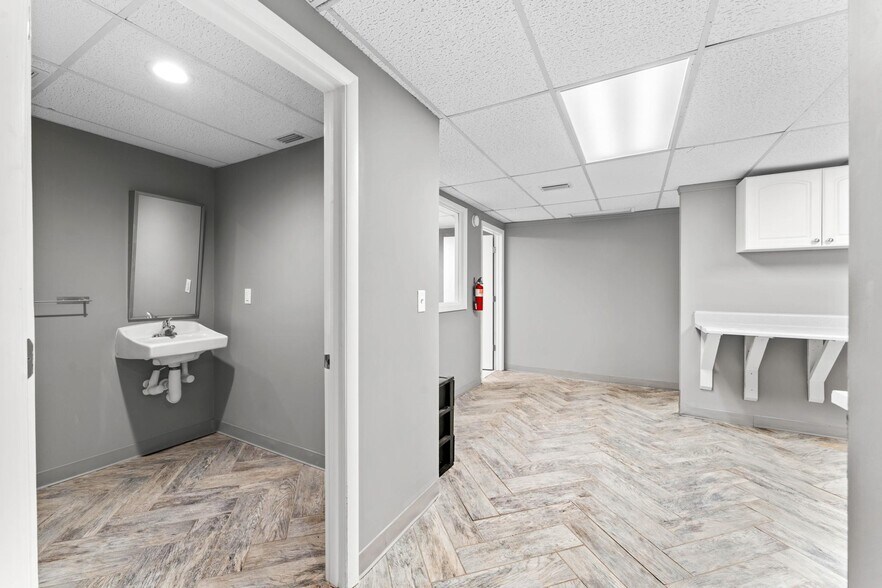 More Photos Of 315 11th Ave N, Jacksonville Beach Medical For Lease