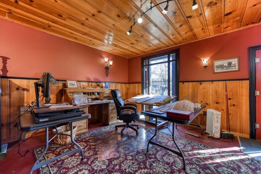 More Photos Of 21335 Consolation Rd, Volcano Storefront Retail Office For Sale